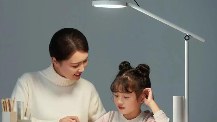 Xiaobai Smart Care Lamp / фото: Xiaobai