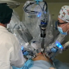 Робот-хірург провів першу операцію в Україні