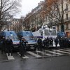 Протесты в Париже: полиция задержала более ста хулиганов (видео)