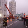 Падение электроопор на Шулявском мосту: полиция открыла дело