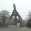 Реконструкція зі скандалом: пам'ятник авіаторам розвалюється на очах