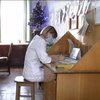 Медична система України: чому медики змушені "вибивати" зарплати?