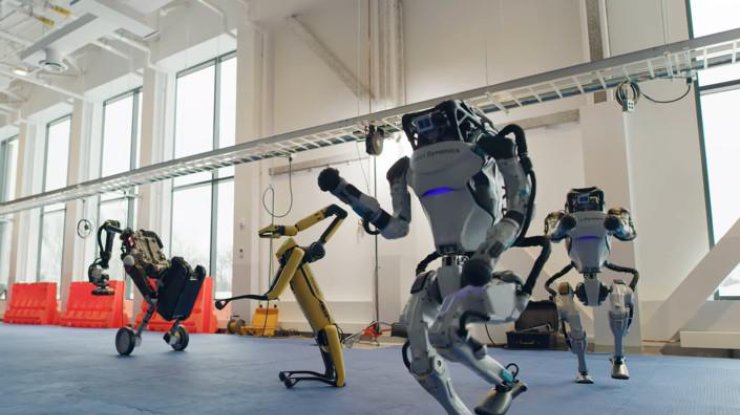 Компания Boston Dynamics уже не первый раз демонстрирует умения своих умных машин/ фото: Hi-tech