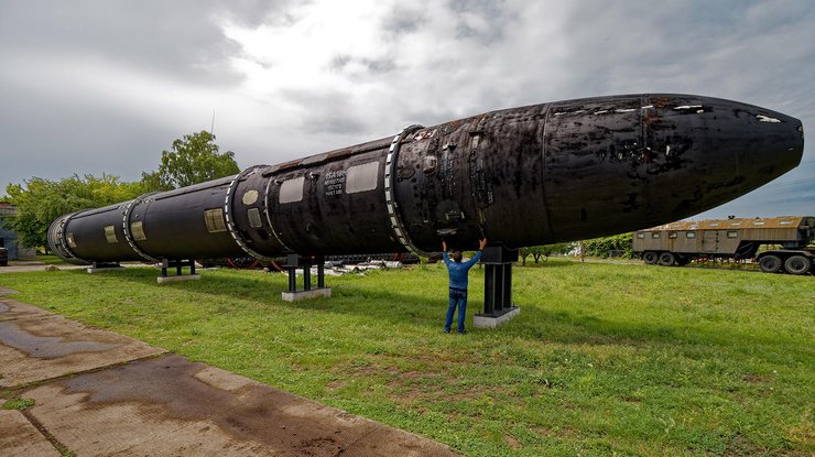 Украина имела 1300 ядерных боеголовок и 176 ракет для их доставки