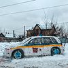 В Днепре из снега слепили полицейскую машину: на место вызвали патрульных