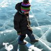 Под Харьковом трое детей провалились под лед 