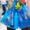 В супермаркетах Украины вместо пакетов выдают ящики