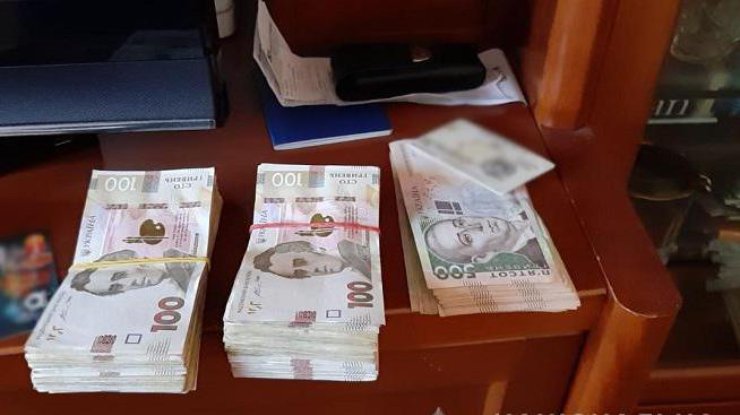 Кража денег из сейфа/ Фото: Полиция Киева