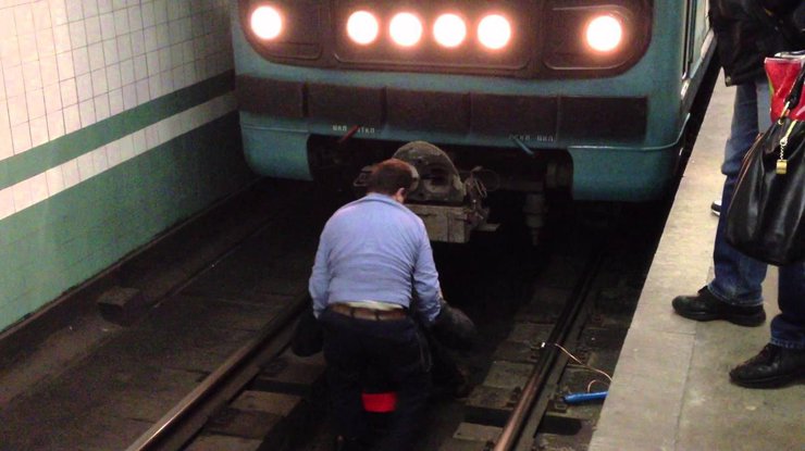 Человек упал под поезд / Фото: mosmonitor