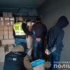 Отобрали 100 тысяч масок: в Киеве задержали грабителей
