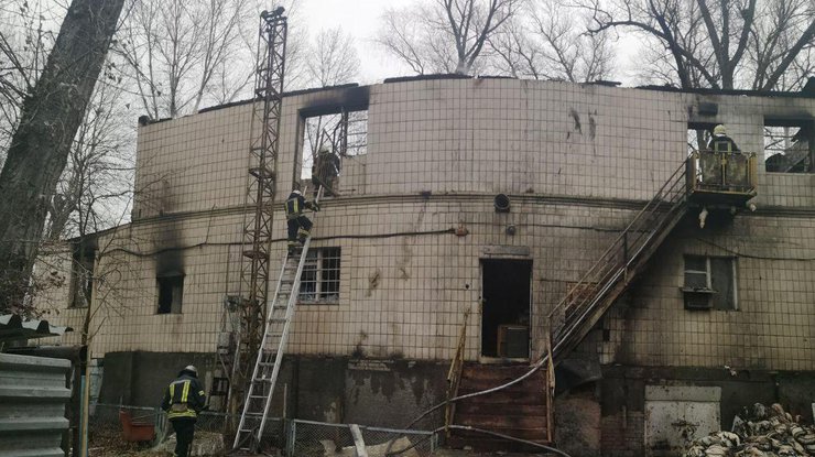 В Киеве случился пожар, есть погибшие/ Фото: ГСЧС Украины