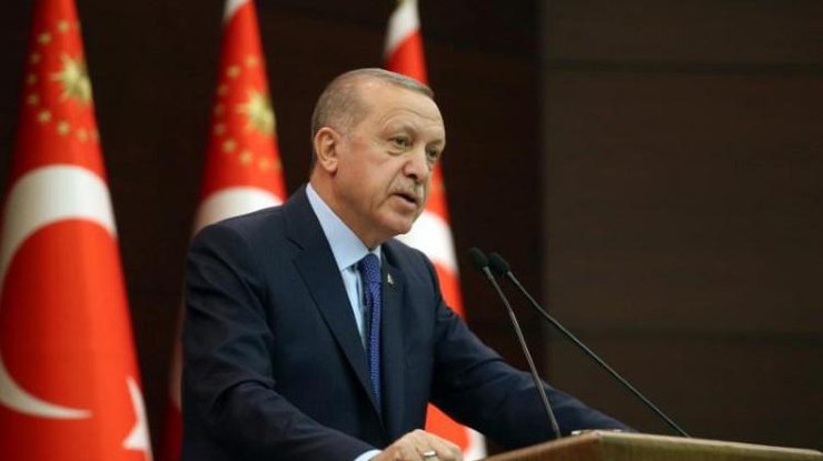 Президент Турции Тайип Эрдоган на пресс-конференции по поводу коронавирусной болезни в Анкаре, 18 марта 2020 года/REUTERS
