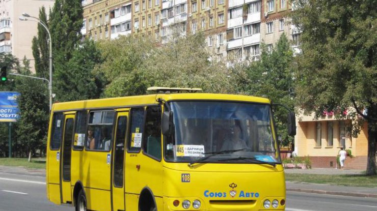 В Киеве у маршрутки на ходу отвалилось колесо/ Фото: bagnet.org