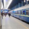В каждом вагоне люди с температурой под 40: в Киеве не выпускают пассажиров поезда из Риги