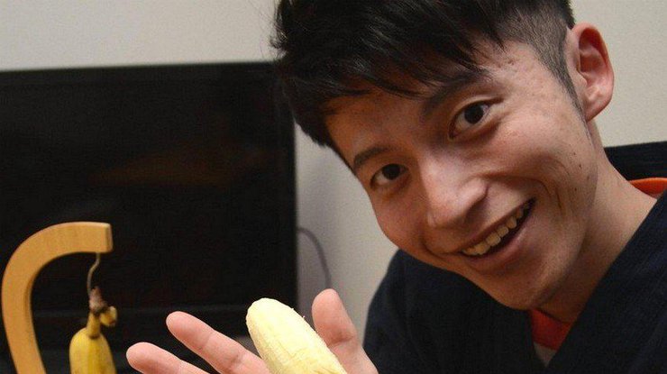Японец вырезает фигурки из бананов/ Фото: newsyou.info