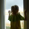 В Одессе мать вытолкнула из окна 5-го этажа дочь и прыгнула следом
