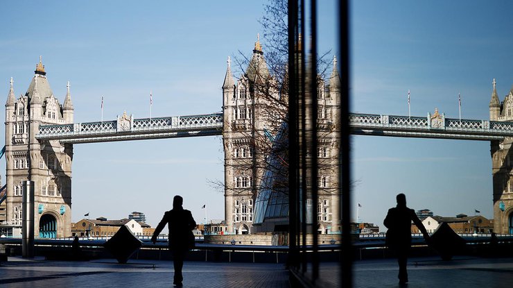 Вид на Тауэрский мост в Лондоне, 24 марта 2020 года/REUTERS