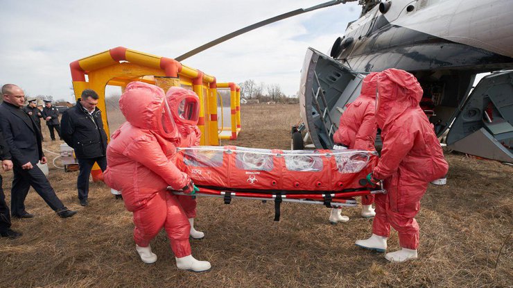 Фото: Зеленский осмотрел санитарный вертолет / ОП 