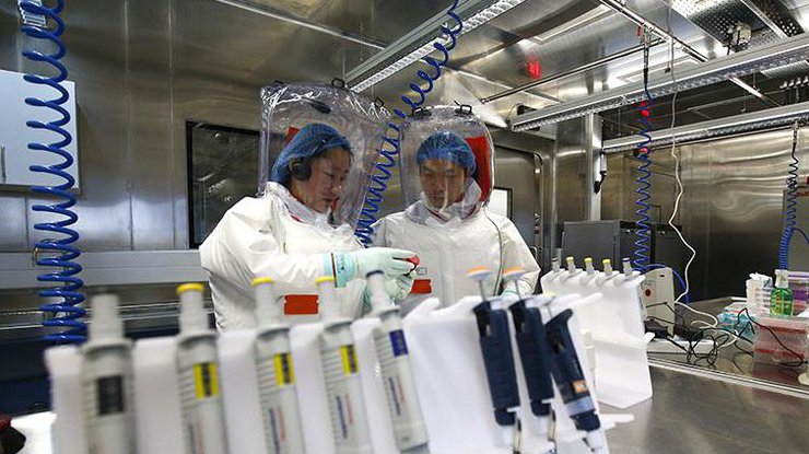 Коронавирус возник в Уханьской лаборатории/ Фото: iz.ru