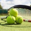 Карантин спорту не помеха: итальянки сыграли в теннис на крышах соседних домов (видео)