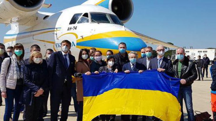 Украинским медикам продлили командировку в Италию/ Фото: hromadske.ua