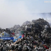 Надзвичайники Миколаївщини третю добу борються з вогнем на сміттєзвалищі