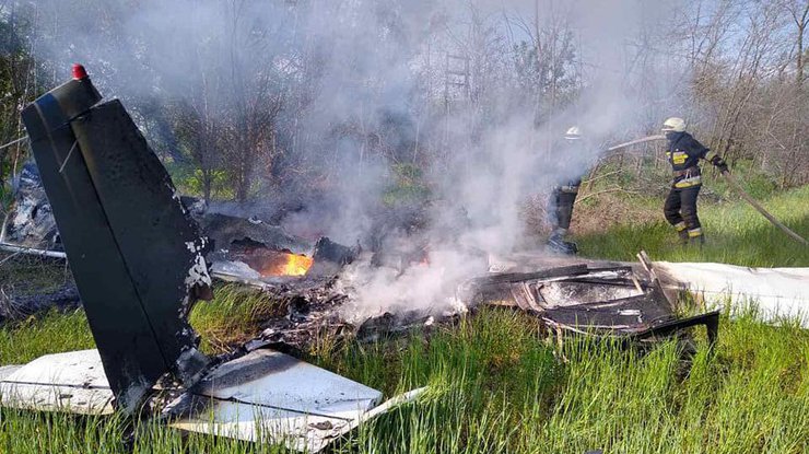 В Днепропетровской области упал самолет/ Фото: ГСЧС Украины