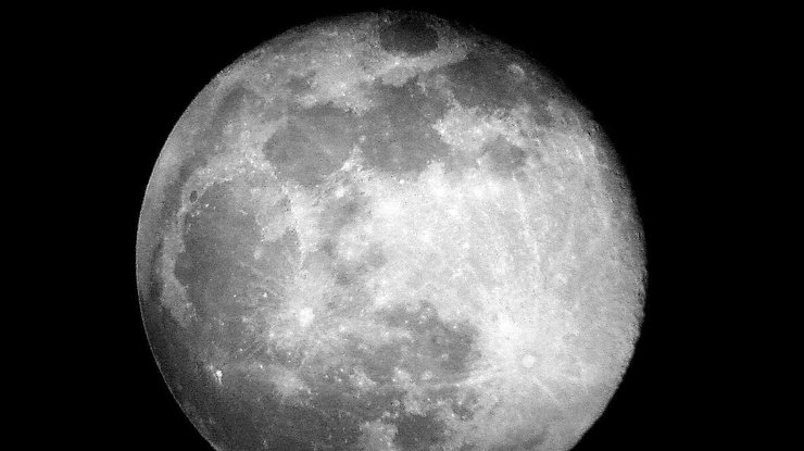 Фото: Луна/ Space.com