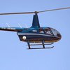 Полный бак: вертолет "подъехал" заправиться на АЗС (видео)