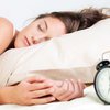Медики назвали самую опасную позу для сна
