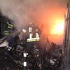 В Кривом Роге на Центральном рынке произошел сильный пожар (видео)