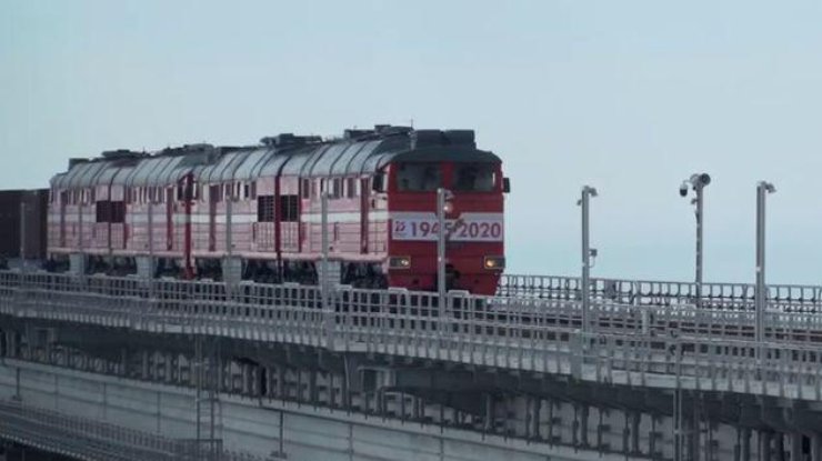 По Крымскому мосту проехали поезда / Фото: стоп- кадр из видео