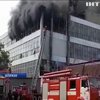 У Запоріжжі загорілася найбільша взуттєва фабрика України (відео)
