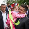 "Не держать зла": Зеленский поздравил украинцев с Троицей