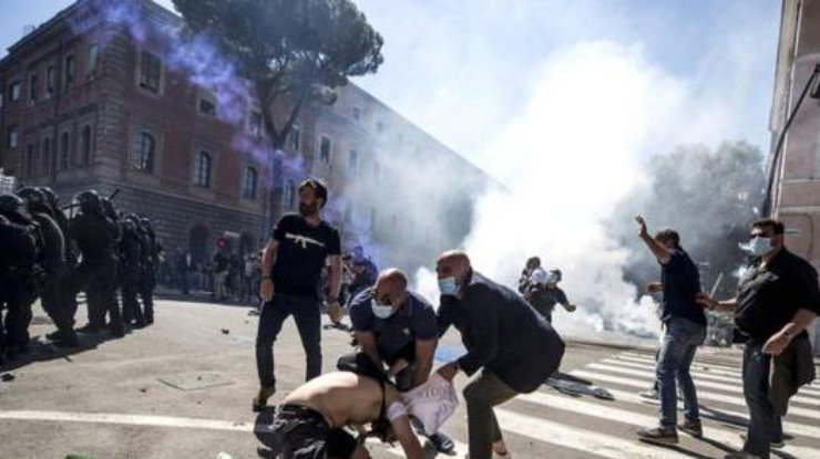 Протесты в Риме/Фото: eurointegration