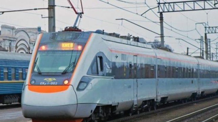 Фото: поезд / cfts.org.ua