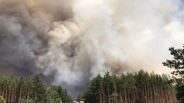 Фото: пожар в Луганской области / instagram.com severodonetsk_