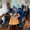 Вымогали деньги у сутенеров: в Одессе задержали полицейских