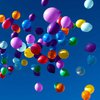 Мировой рекорд: мужчина более часа удерживал в воздухе три шарика (видео)