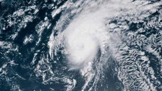 Гавайцы спаслись от страшного урагана 