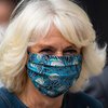 Брендовая защита от коронавируса: жена принца Чарльза покорила публику дизайнерской маской