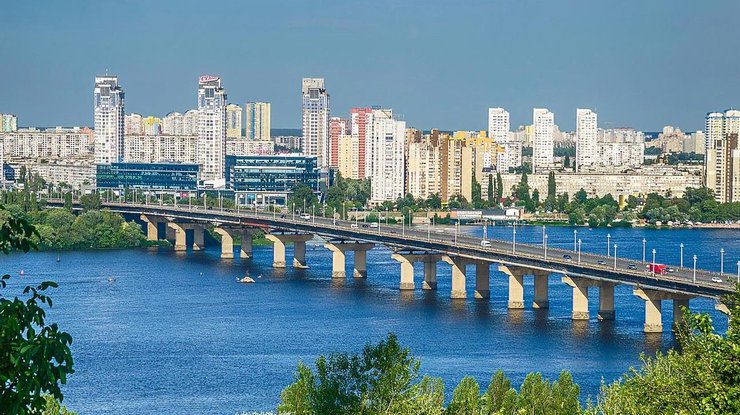 На фото: мост Патона в Киеве