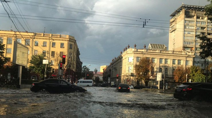 Затопленный Днепр / Фото: соцсети 