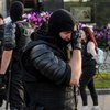 В Минске люди с оружием захватывают офисы 