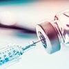 Больше 100 "побочек": испытание вакцины от коронавируса повергло в шок