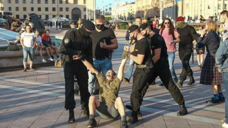 Задержания активистов в Беларуси/Фото: tut.by