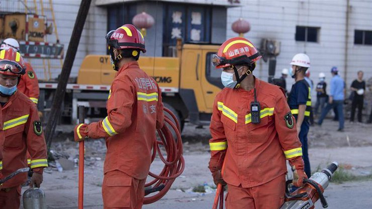 Спасатели/Фото: xinhuanet