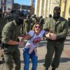 Протесты в Беларуси: в Минске начались жесткие задержания (фото)