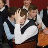 Родители в шоке: в киевской школе 30 детей "заперли" в одном классе