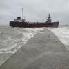 В Одессе завершают поднятие затонувшего танкера